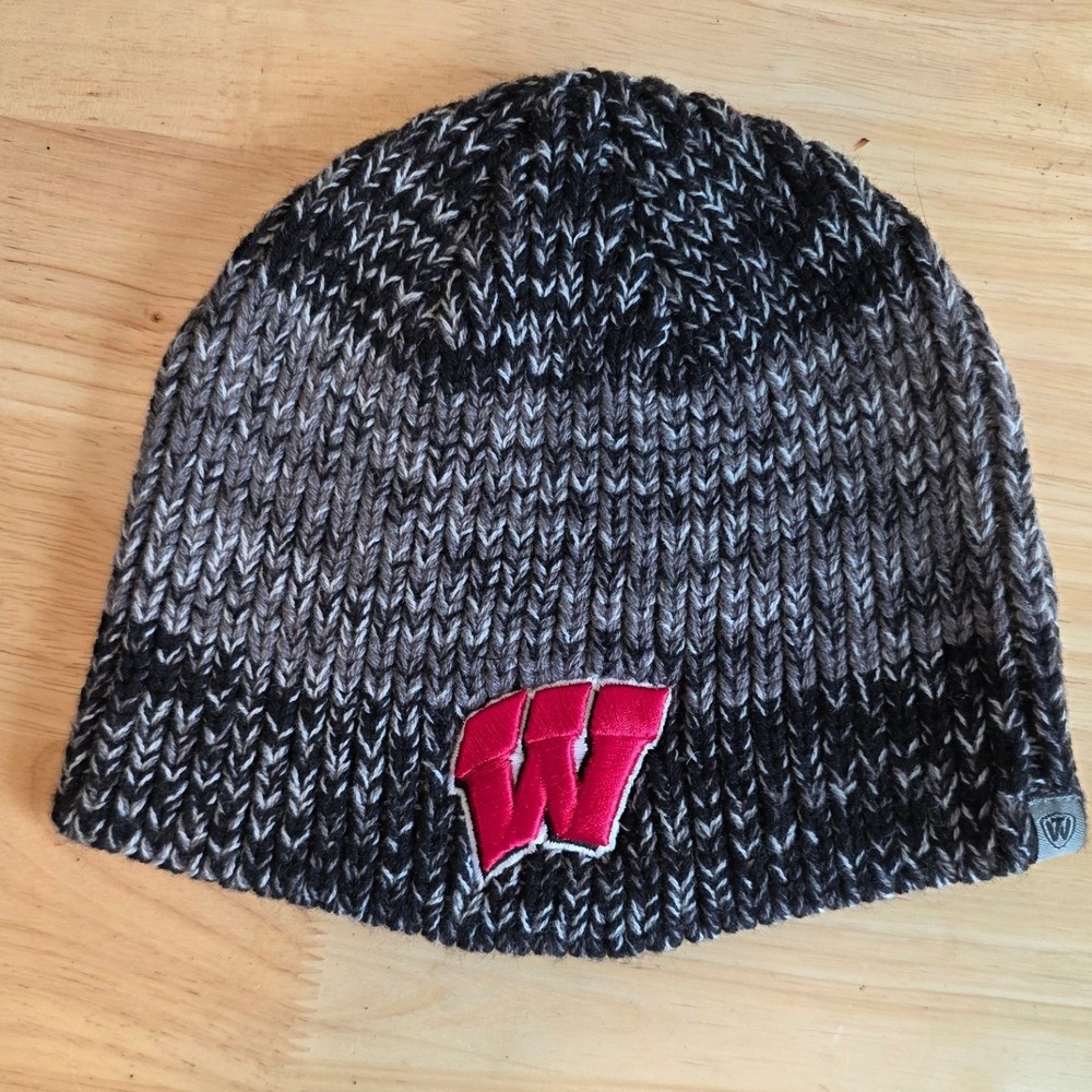 Top of the World Mens XL Beanie hat Grey Wisconsin Badgers NCAA wool blend